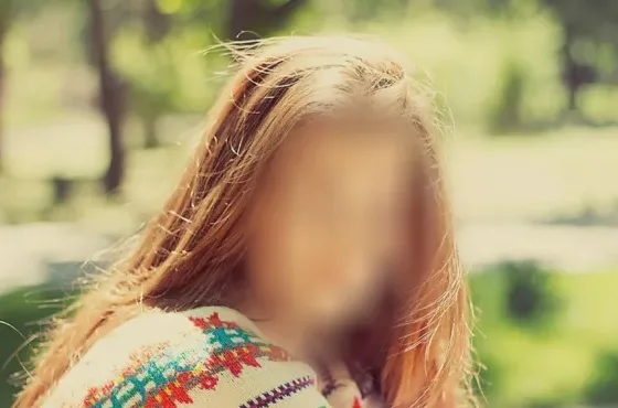 Astrid, 27