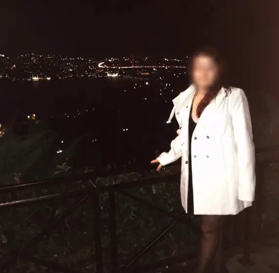 Christina, 32