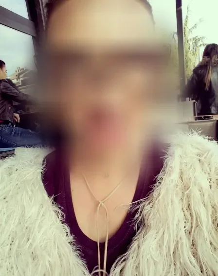 Claudia, 35