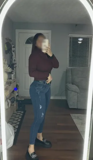 Denise, 29