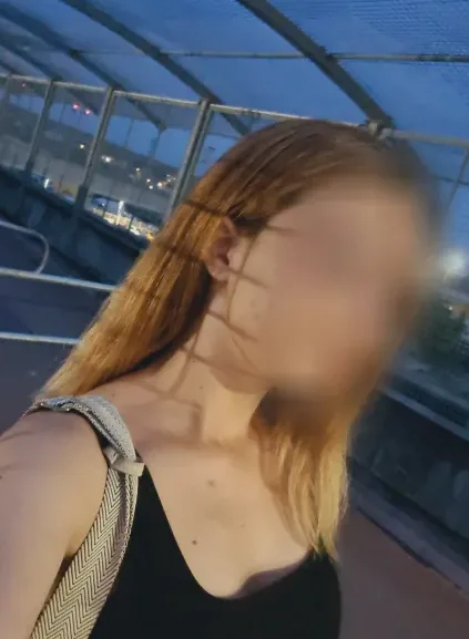 Elif, 23