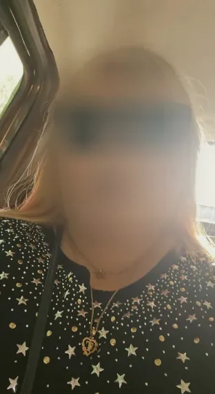 Jelena, 25