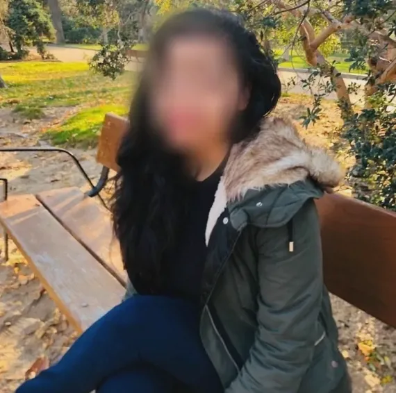 Kathrin, 27