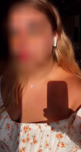Marie, 27