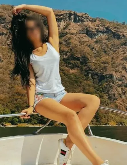 Milica, 27