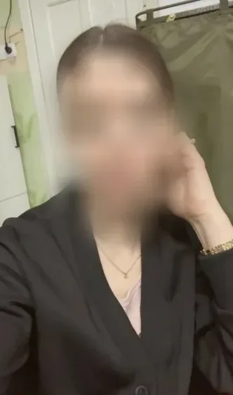 Mirela, 26