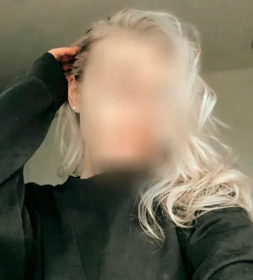 Nora, 24