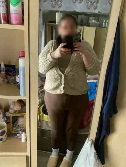 Sabrina, 39
