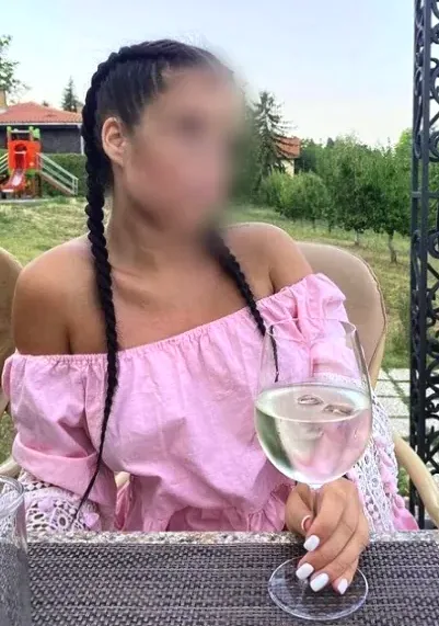 Sanja, 30