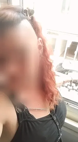 Valerie, 35